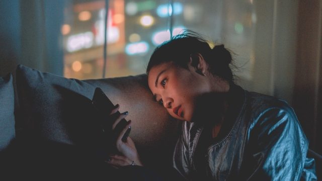 FOMO: Motivasi atau Justru Racun Bagi Generasi Muda?